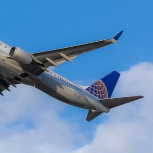 Article: United Airlines social media disaster shows it's time for brands to think beyond the office